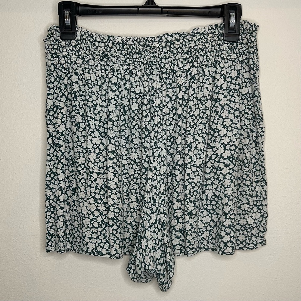 Floral Green Women's Shorts
